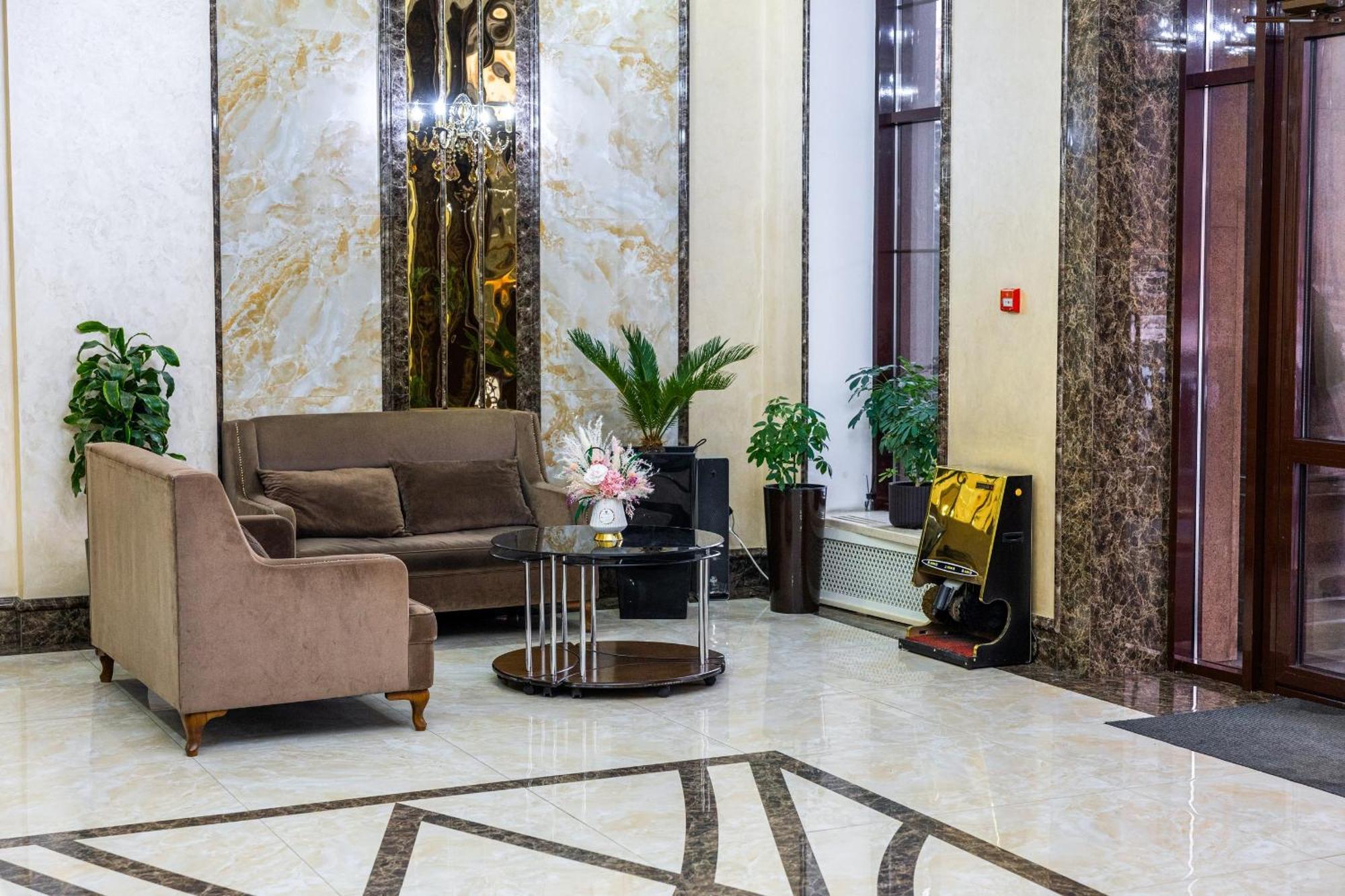 Plaza Hotel Алматы Экстерьер фото