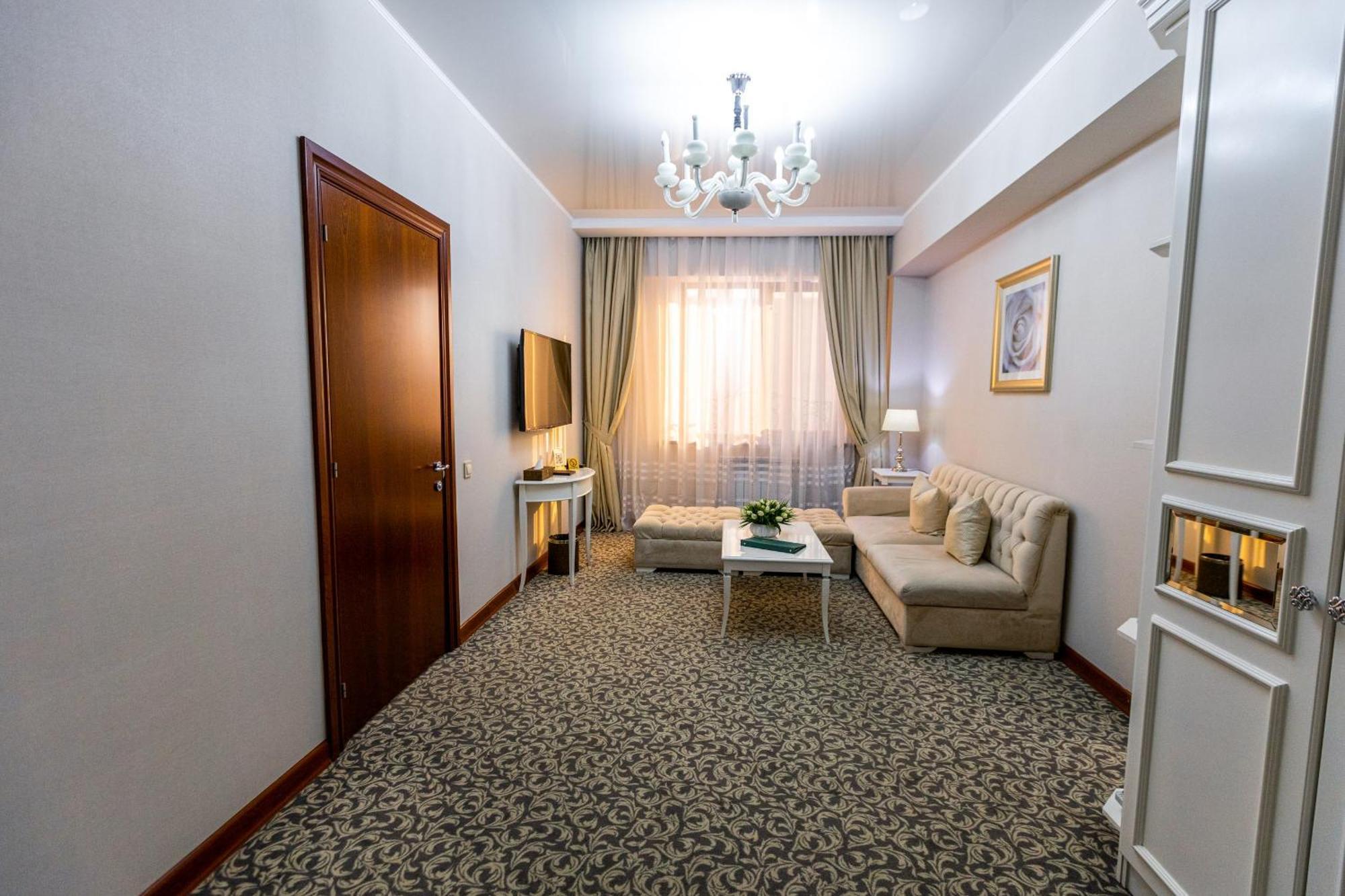 Plaza Hotel Алматы Номер фото