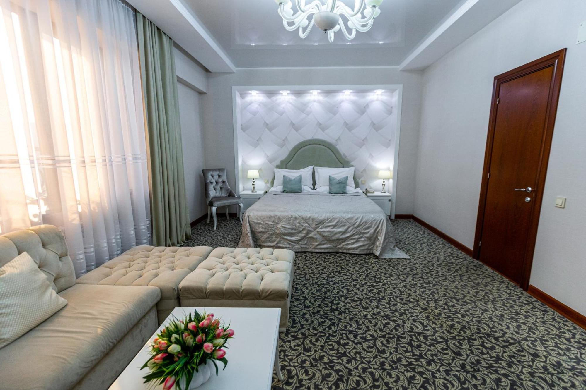 Plaza Hotel Алматы Номер фото