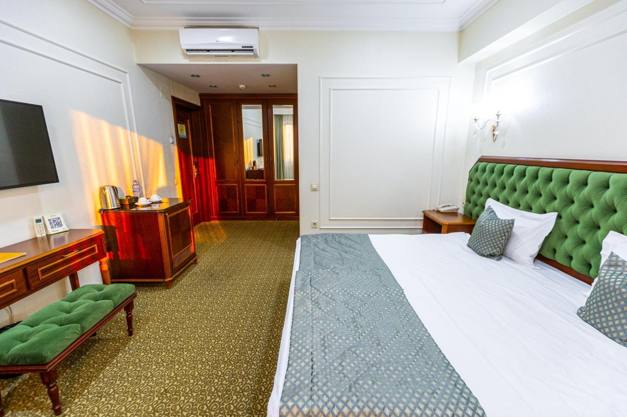 Plaza Hotel Алматы Номер фото