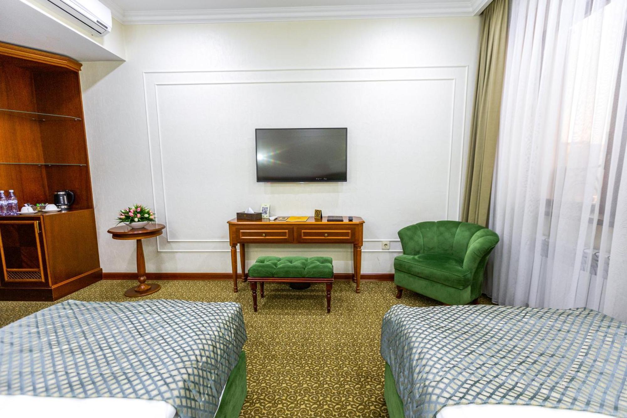 Plaza Hotel Алматы Номер фото