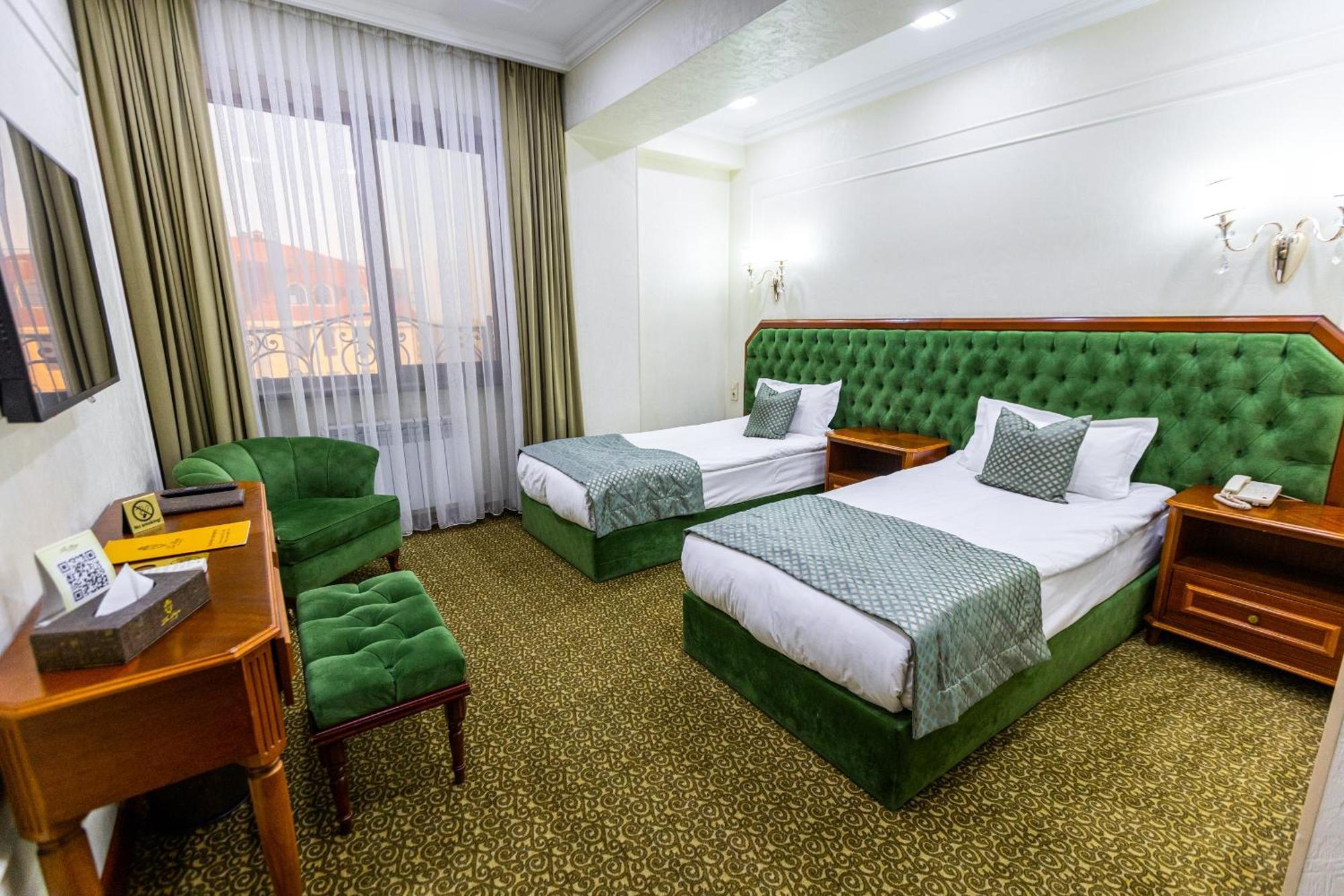 Plaza Hotel Алматы Экстерьер фото